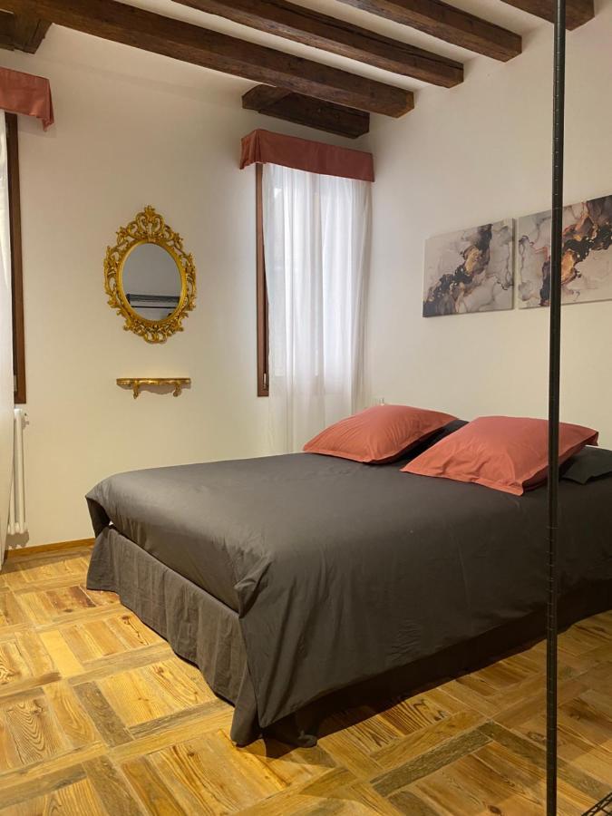 Ca' Degli Specchieri - A Due Passi Da Piazza San Marco Daire Venedik Dış mekan fotoğraf